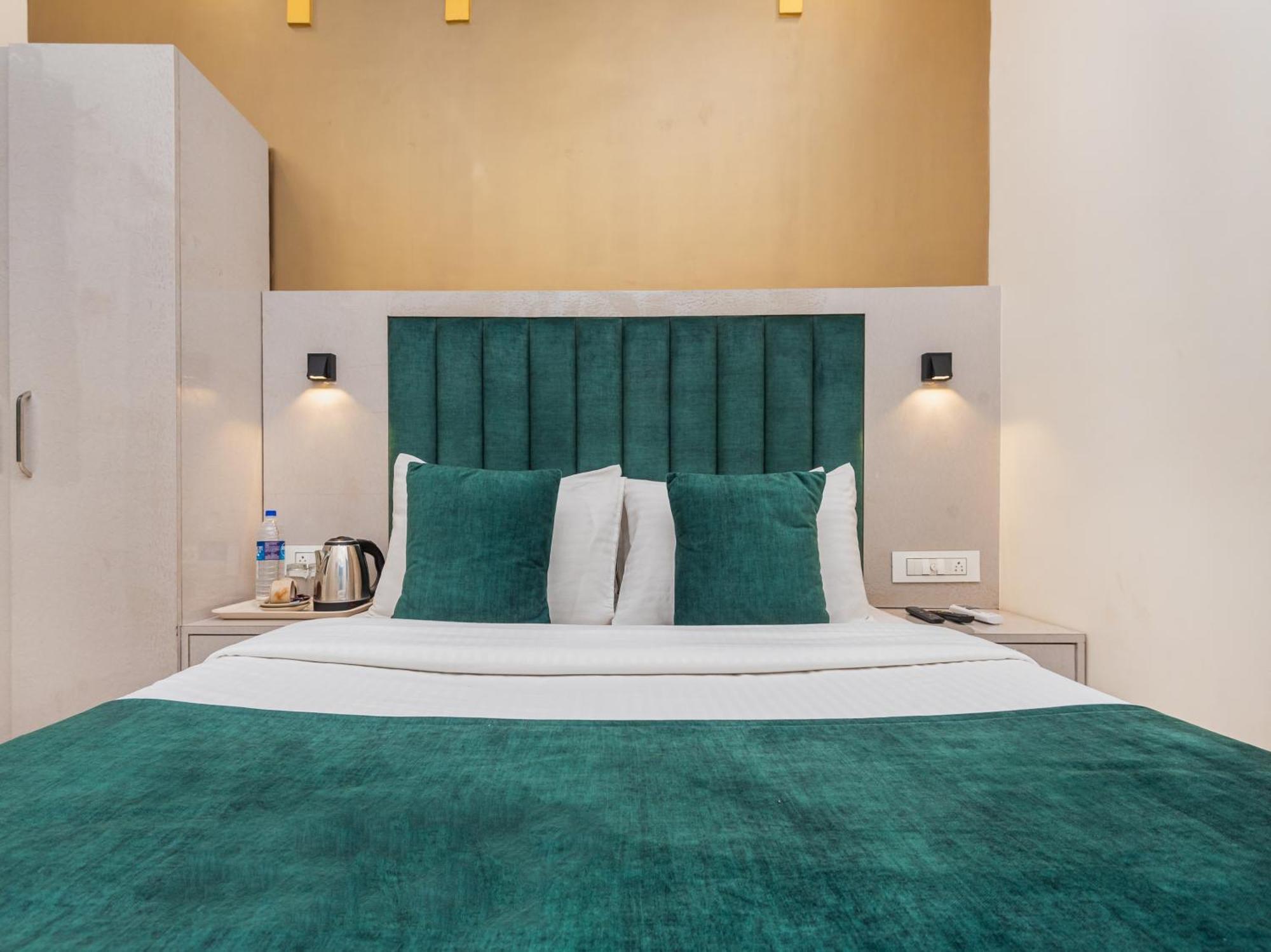 Hotel Priceless Suite Bombay Exhibition Centre Goregaon West Βομβάη Εξωτερικό φωτογραφία